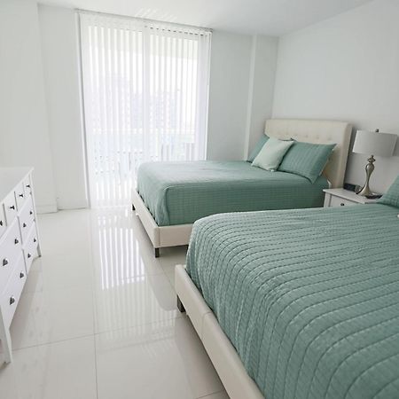 Ocean Reserve Luxury Condos Across From Sunny Isles Beach 迈阿密海滩 外观 照片
