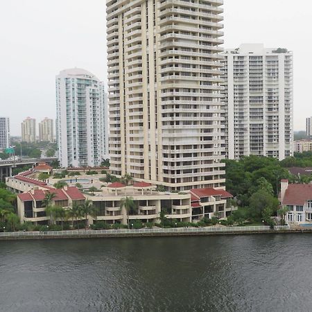 Ocean Reserve Luxury Condos Across From Sunny Isles Beach 迈阿密海滩 外观 照片