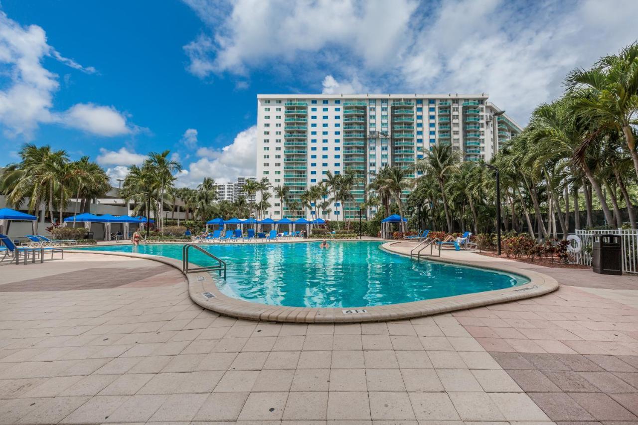 Ocean Reserve Luxury Condos Across From Sunny Isles Beach 迈阿密海滩 外观 照片