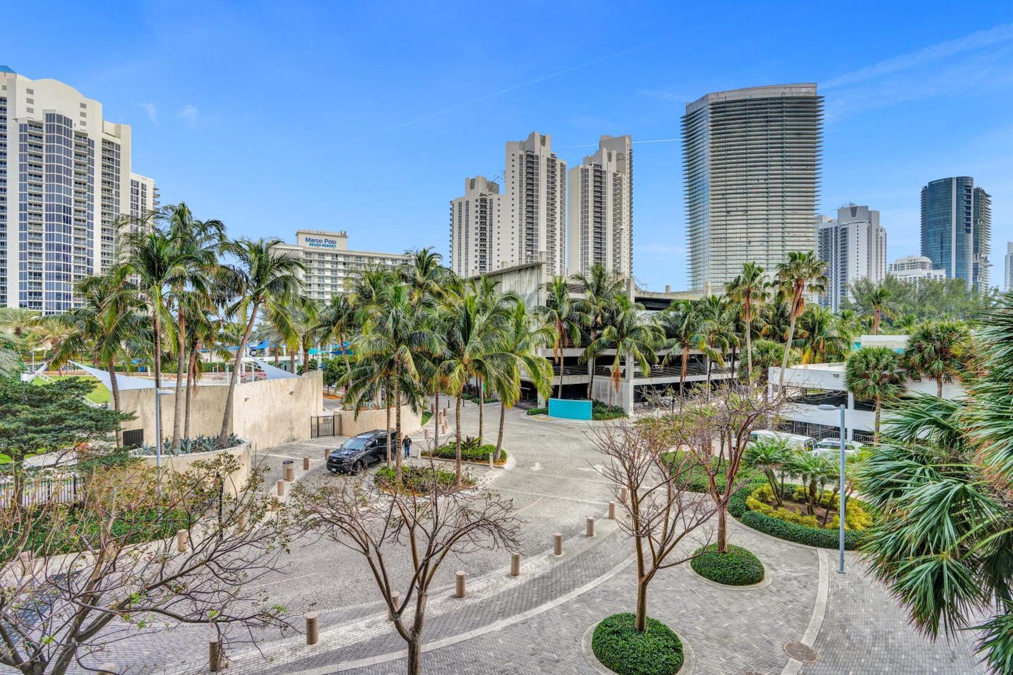 Ocean Reserve Luxury Condos Across From Sunny Isles Beach 迈阿密海滩 外观 照片