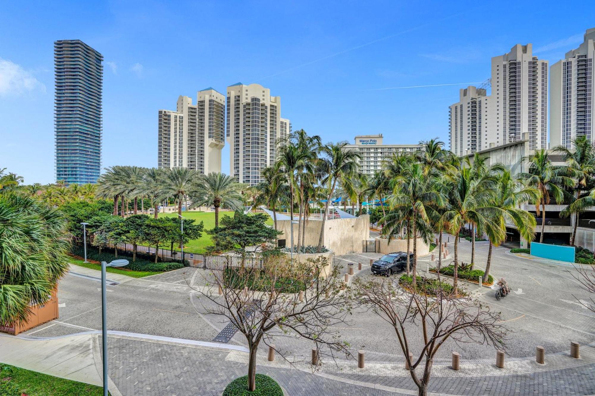 Ocean Reserve Luxury Condos Across From Sunny Isles Beach 迈阿密海滩 外观 照片