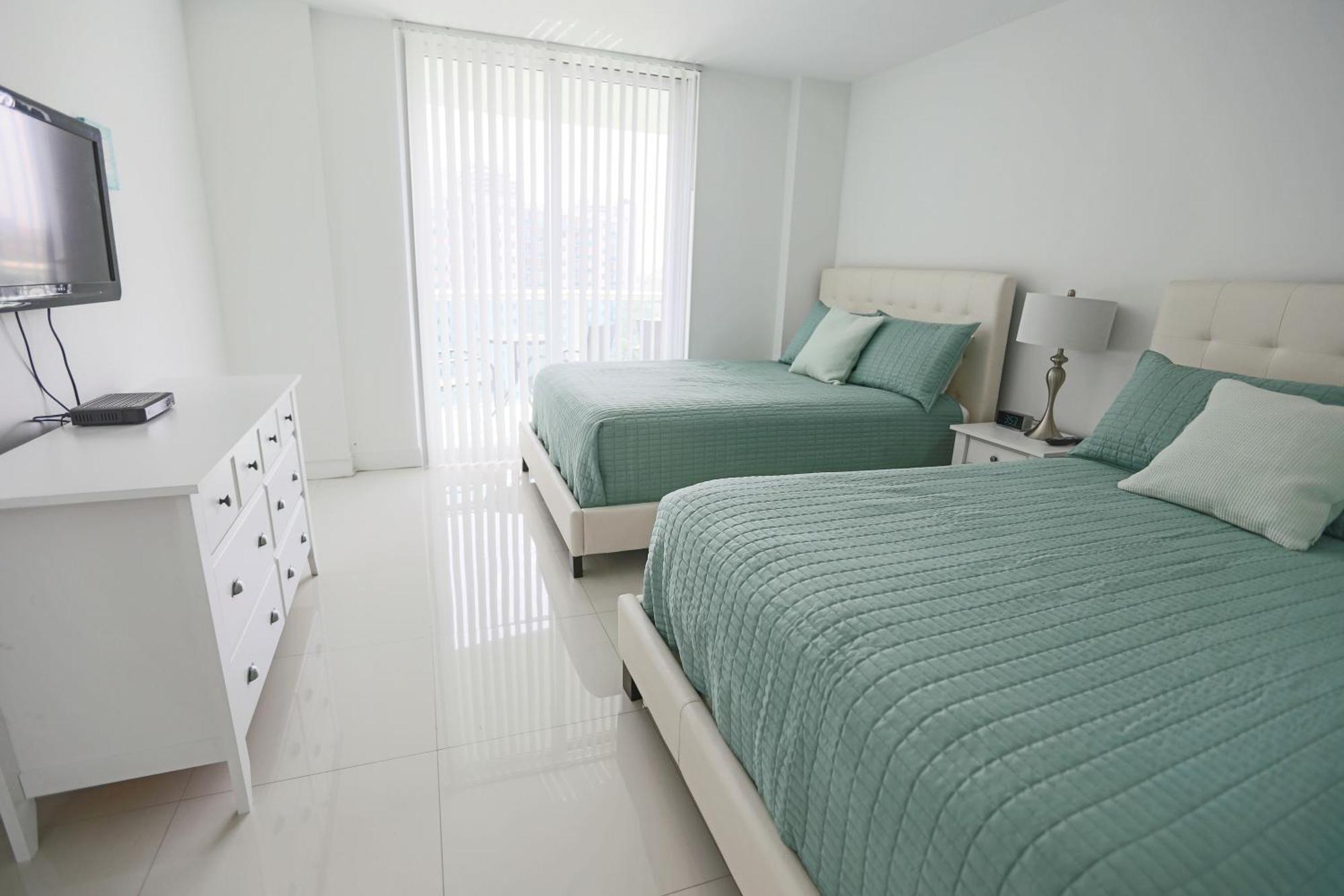 Ocean Reserve Luxury Condos Across From Sunny Isles Beach 迈阿密海滩 外观 照片