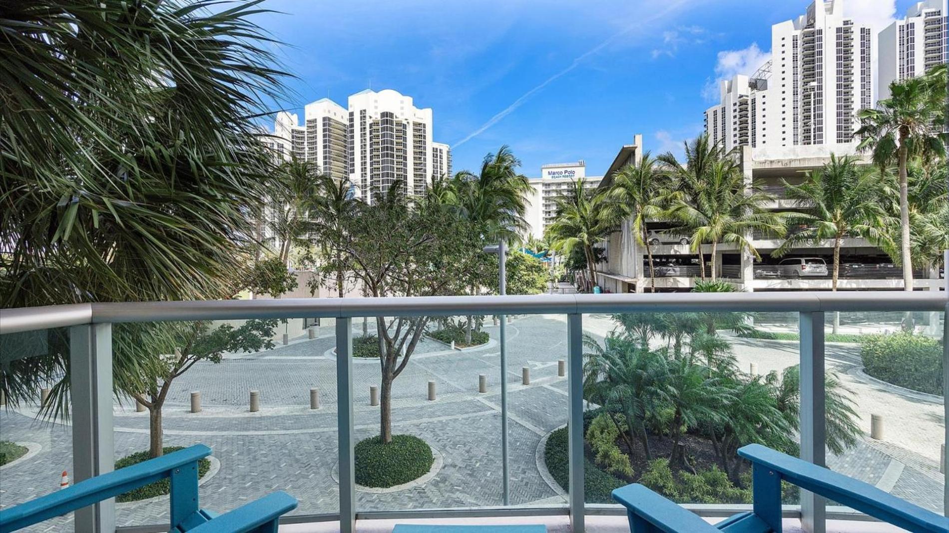 Ocean Reserve Luxury Condos Across From Sunny Isles Beach 迈阿密海滩 客房 照片
