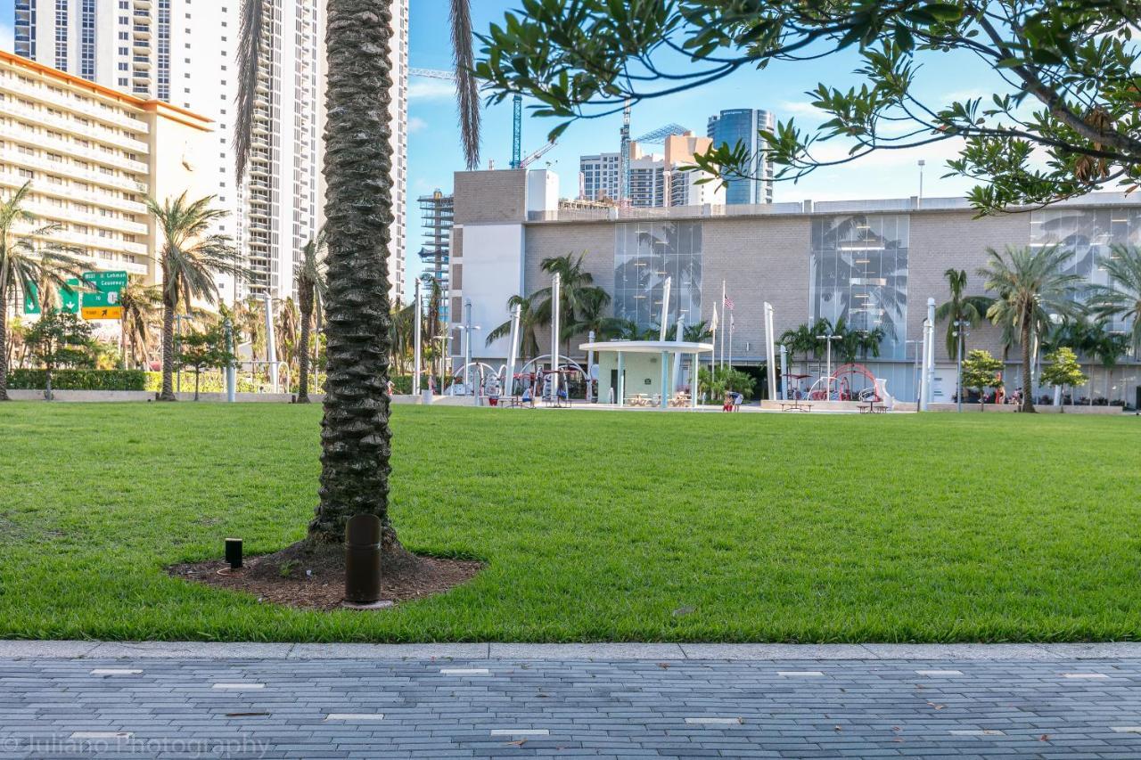 Ocean Reserve Luxury Condos Across From Sunny Isles Beach 迈阿密海滩 外观 照片
