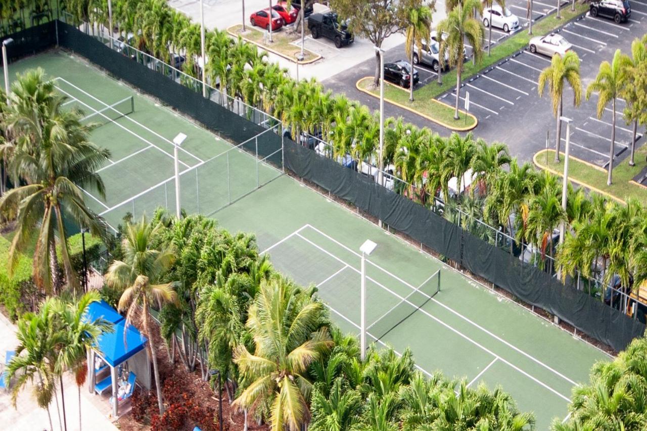 Ocean Reserve Luxury Condos Across From Sunny Isles Beach 迈阿密海滩 外观 照片